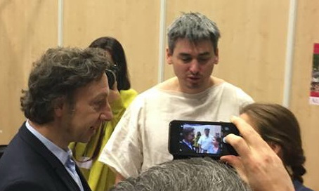 Présentation de la cuisine des éduens à Stéphane Bern par les spécialistes